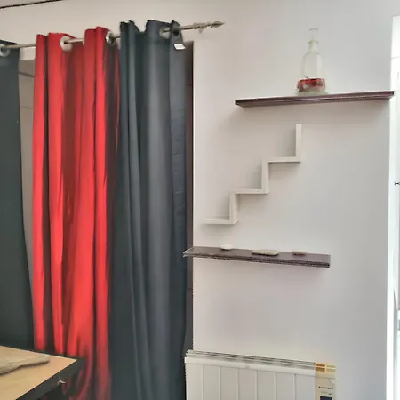Charming In 40 M² Ideal For A Couple Apartament