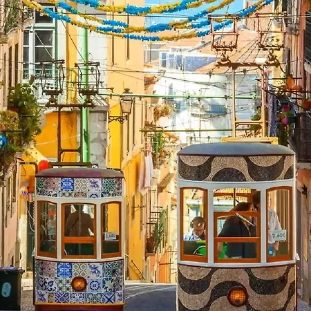 아파트 Charming In Lisbon, 40 M², Ideal For A Couple 리스본