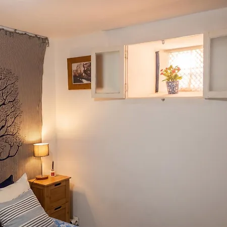 Charming In Lisbon, 40 M², Ideal For A Couple 아파트 *