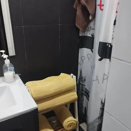 Charming In Lisbon, 40 M², Ideal For A Couple *